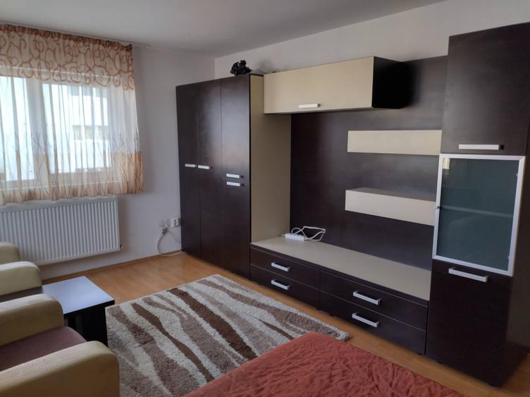Garsonieră decomandată în Zorilor