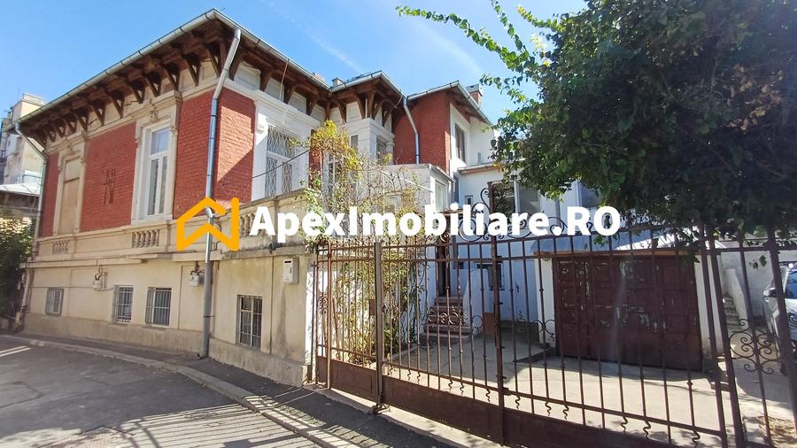 Apartament cu 5 camere decomandat, mobilat în Unirii