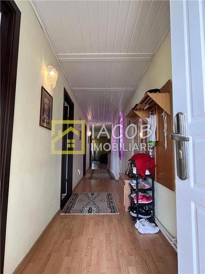 Casa cu 1690 mp teren, vie pe rod, comuna Sarata, jud. Bacau - 19