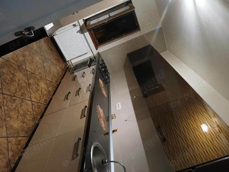 Vand apartament 4 camere,et 1din 4,micro 4,situat langa Parcul Siderurgistului. - 1
