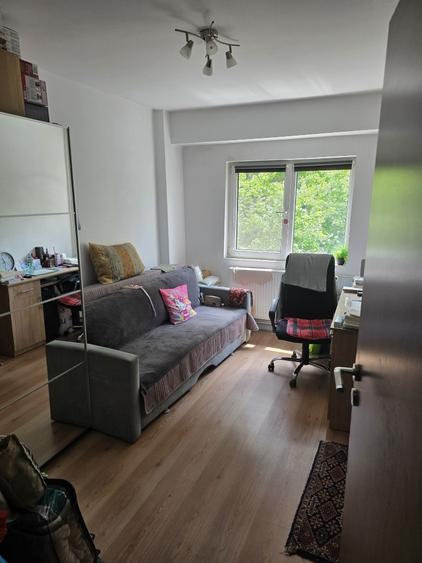 Apartament 3 camere de vanzare, Zona Lacul Tei, strada Grigore Ionescu - 1