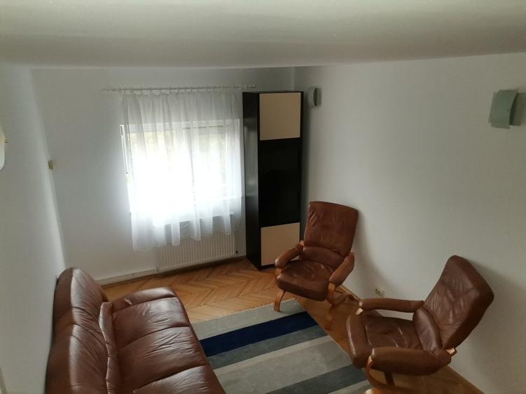 inchiriez apartament 3 camere, proprietar - 5