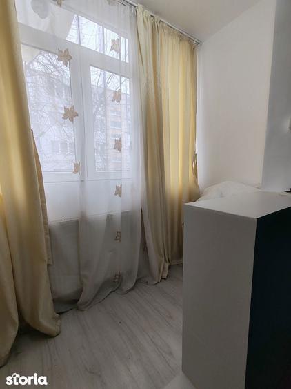 Apartament cu 2 camere semidecomandat, mobilat în Negru Vodă