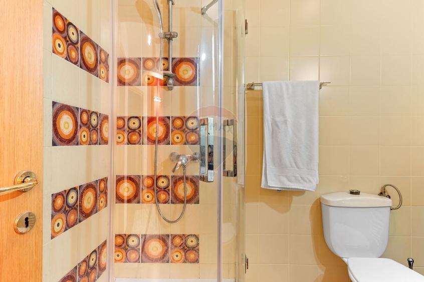 CASĂ / VILĂ PREMIUM DE VÂNZARE ÎN OTOPENI - 34