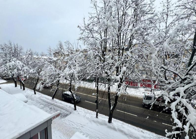 Apartament 2 camere, 55 mp , zona centrala etaj 2 - 4