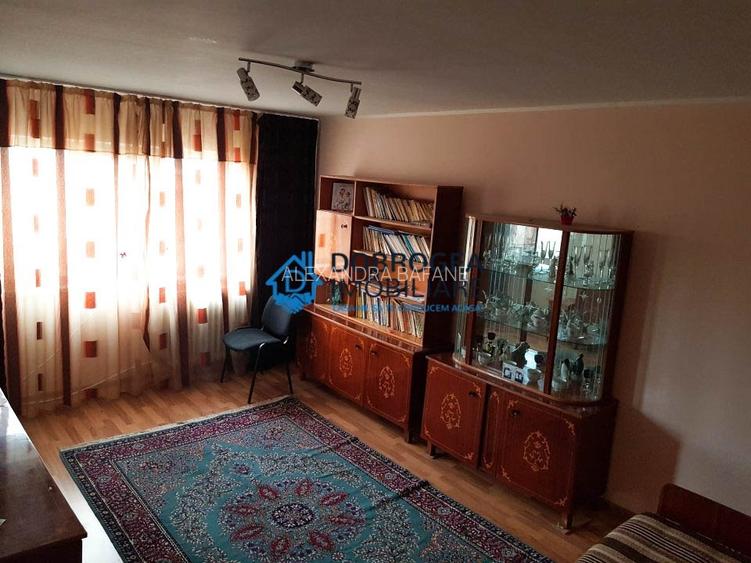Apartament cu 3 camere decomandat, mobilat în E3 Apartament cu 3 camere decomandat, mobilat în E3