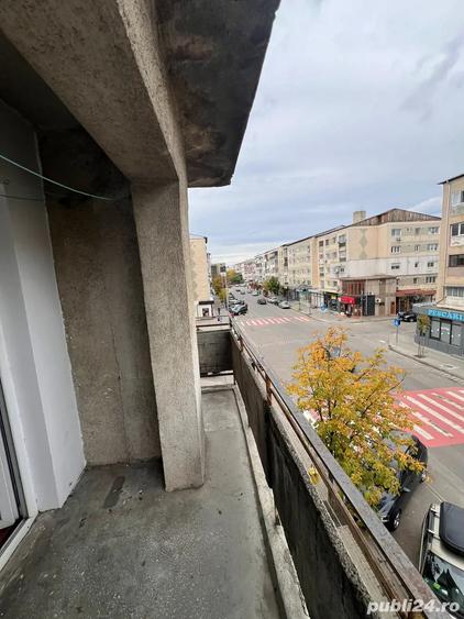 Apartament de vanzare 4 camere - 1