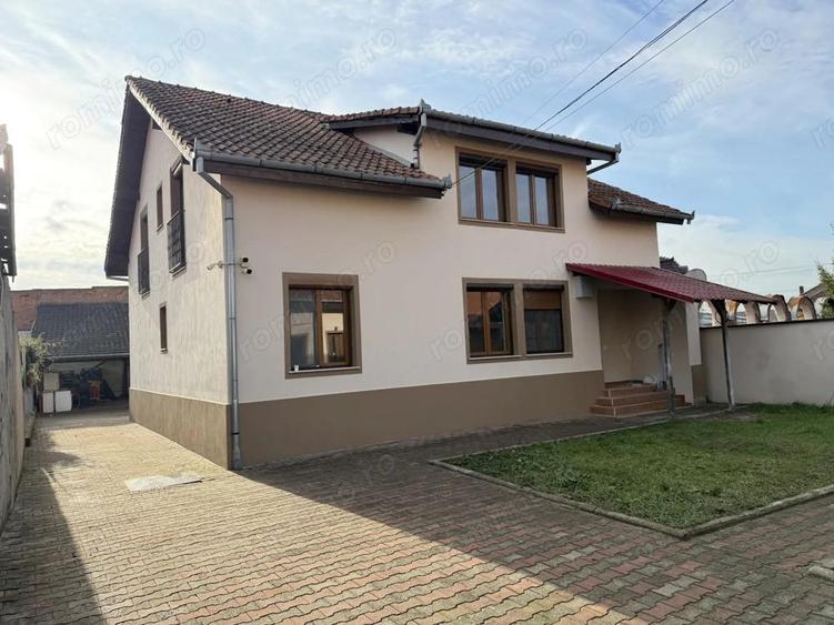 Complex rezidential 4 apartamente cu 3 cam zona centrala investitie, locuit - 5