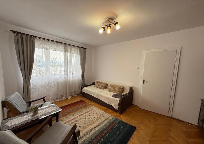 Apartament 3 camere complet renovat Zona Dacia etaj 3 - 9