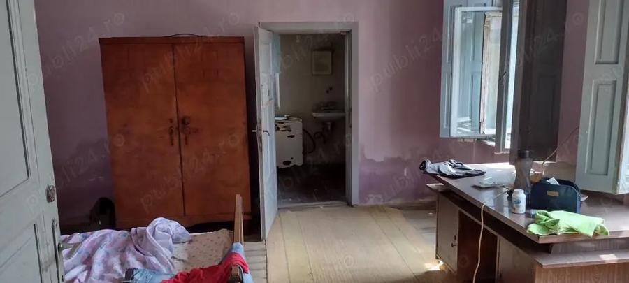 Conac de vanzare - 3