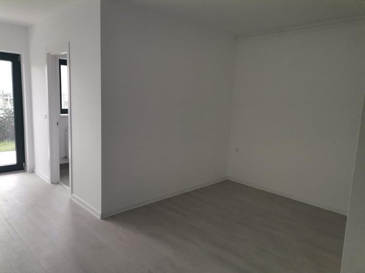 Titan-Hils - Metrou Republica - comision 0% - 10