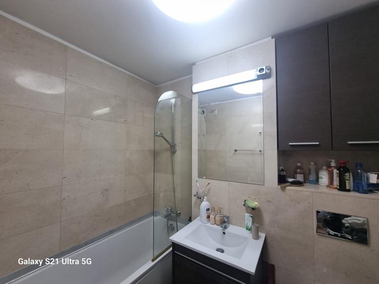 Apartament 3 camere de vânzare mobilat utilat complet, stradal Blv Decebal - 10