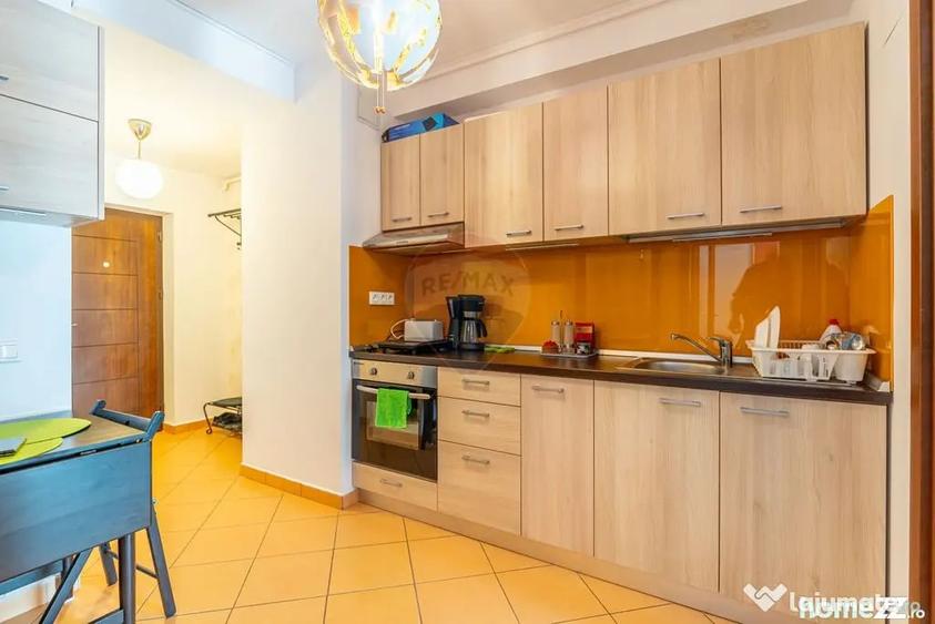 Apartament cu 2 camere decomandat în Castelul Peleș