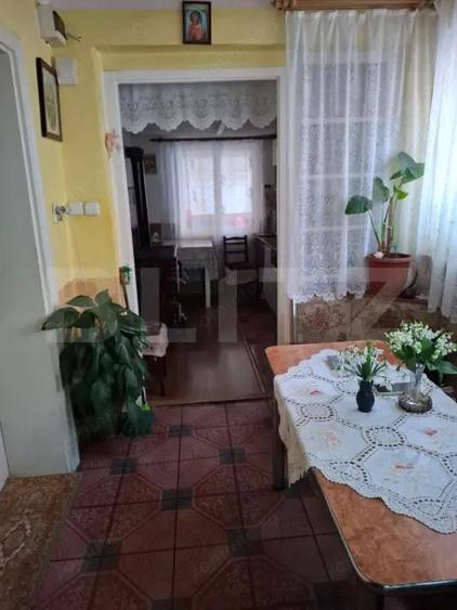 Vand casa in Oradea, intr-o zona linistita, aproape de parc - 1