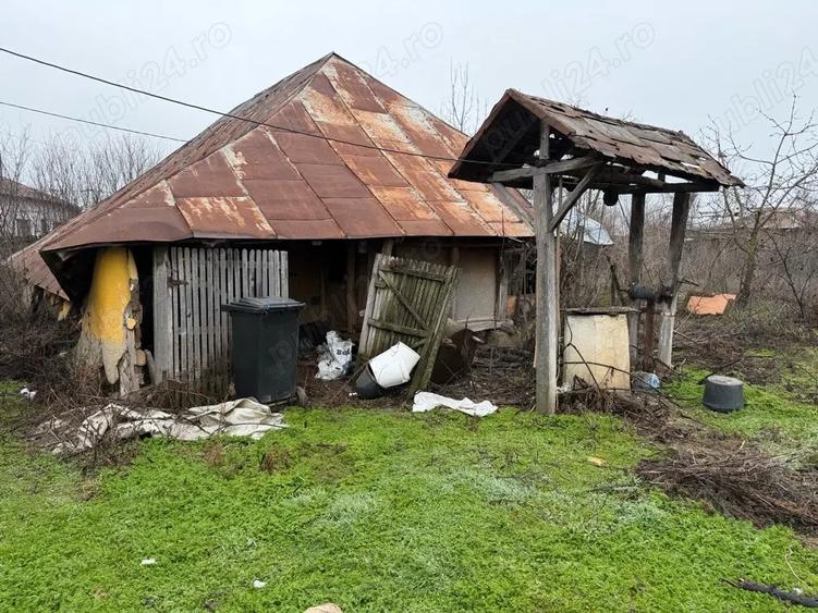 Casa veche cu teren 2200 mp in sat Izvoru de jos , com. Izvoru , jud. Arge? - 6