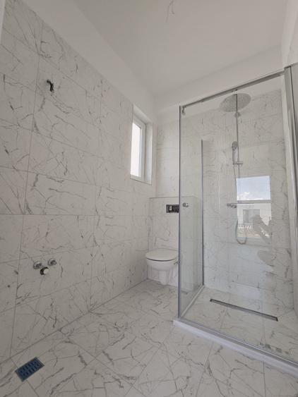 Casa parter 3 camere - 2 bai - apa curenta- incalzire pardoseala- str asfaltata - 5