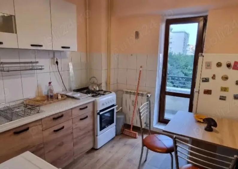 Mircea voda unirii etaj 5 - 2