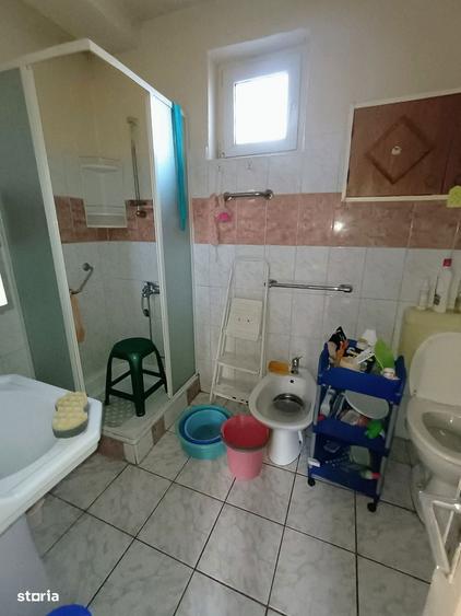 Casa generoasa cu 4 camere / str. Pomilor - 17