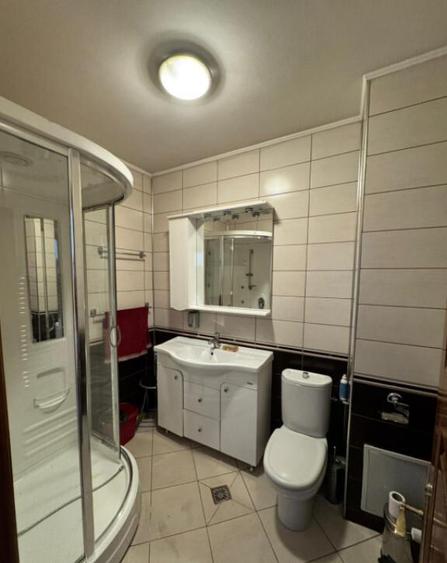 Casa 12 camere, garaj dublu si curte 90 mp, complet mobilata - 9