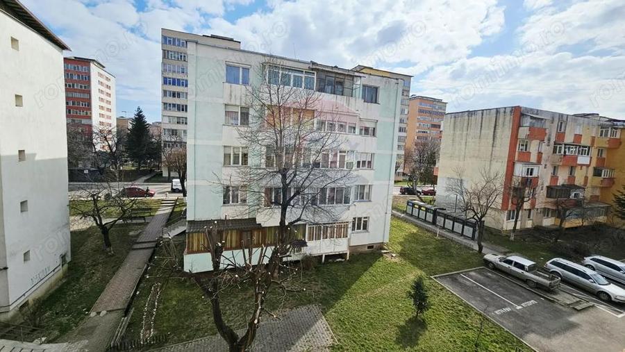 Apartament cu 2 camere de vanzare in zona Darmanesti - 1