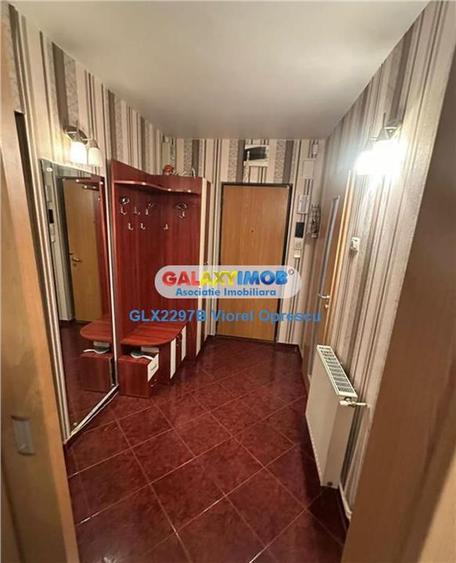 Apartament cu 4 camere decomandat, mobilat în Titan