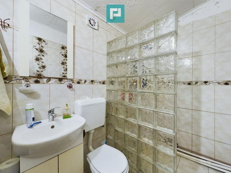 Casa cu 5 camere in Nadlac - 9