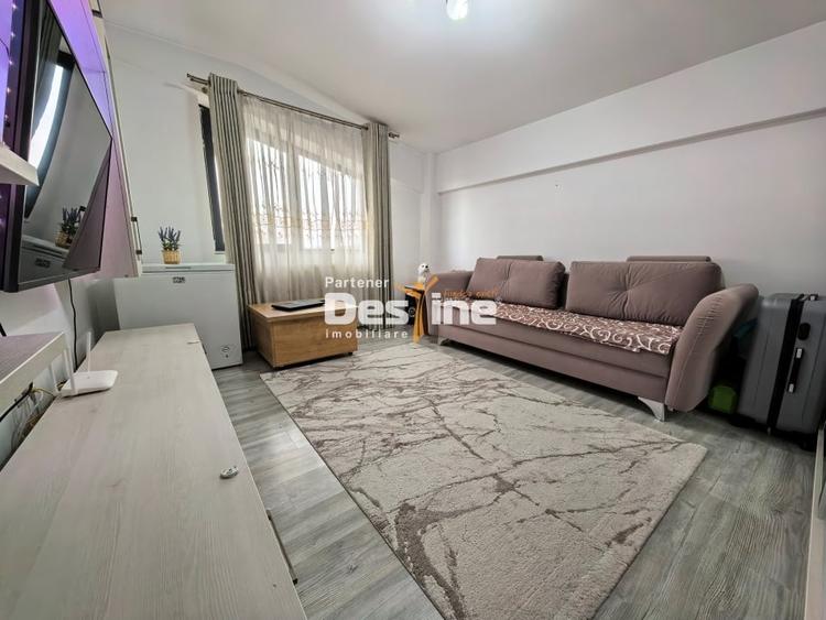 Comision 0% - Apartament 2 camere decomandat 49 mp et. 3 cu balcon si geam baie - 1