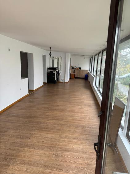 Spatiu Comercial/ Birouri/Cabinete, 100 mp, Vitrina  mare, Soseaua Constantei - 4