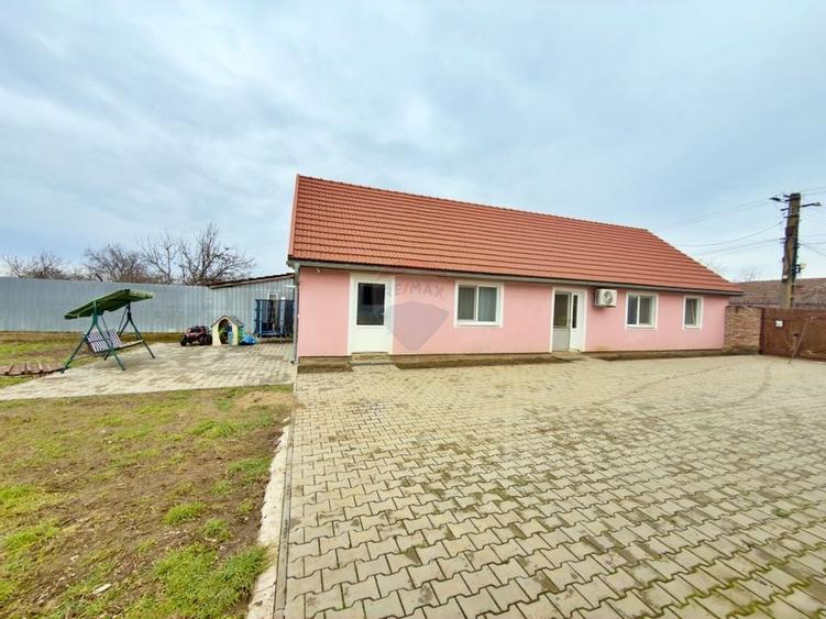 Casă cu 3 camere de vânzare în Pecica - 20