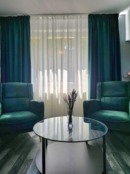 Apartament 3 camere central metrou - 2