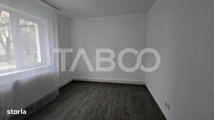 Apartament 2 camere la parter pretabil spatiu comercial de vanzare - 5
