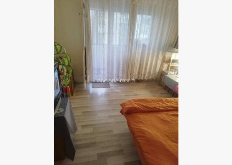 Apartament 3 camere de vanzare Gorjului