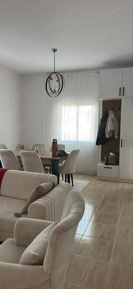 Se inchiriaza apartament - 2