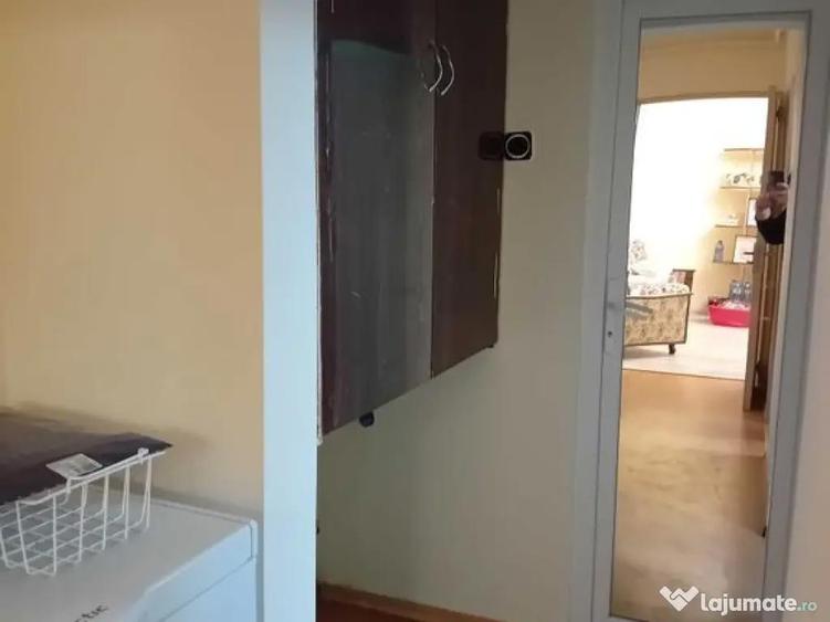 Apartament 3 camere, decomandat, Micro 20 - 4