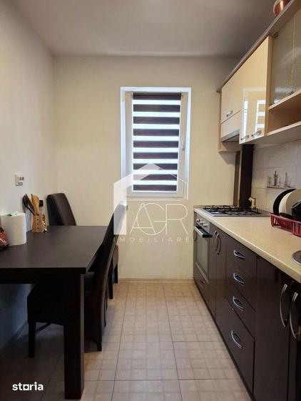 Apartament cu 3 camere, decomandat, zona Republicii - 12