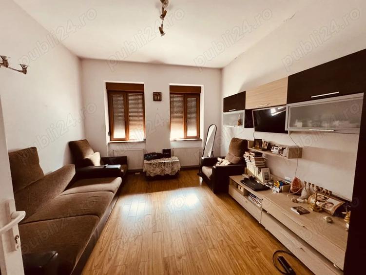 Proprietar vand casa - 2