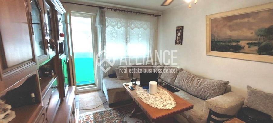 Abator/Gara (COD04)- 3 camere decomandate - 1