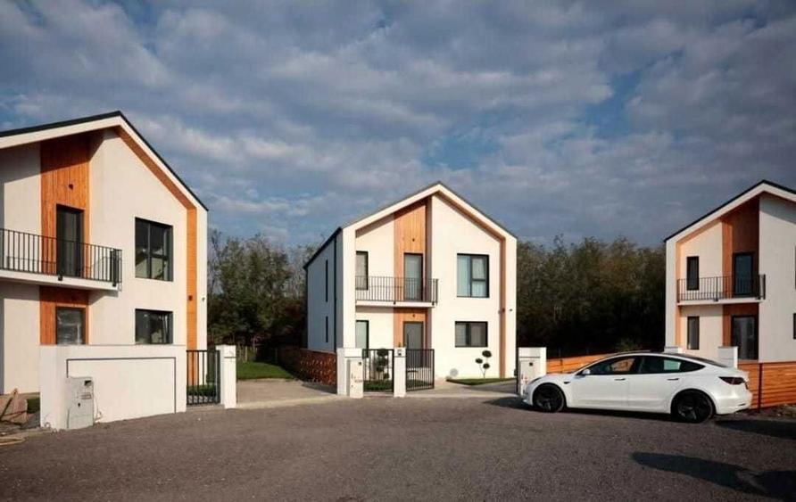 Vila Moderna de Vanzare in complex Riviera Villas, Gura Calnaului - 1