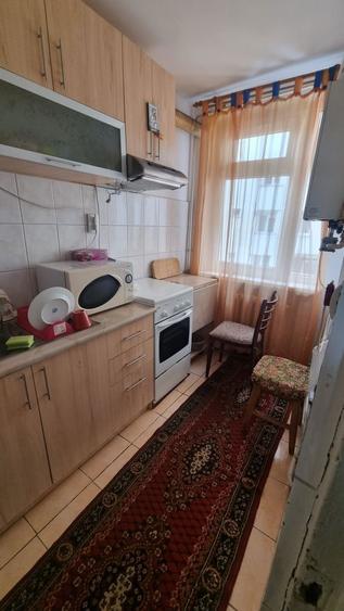 Garsoniera etaj 1 centru - 2