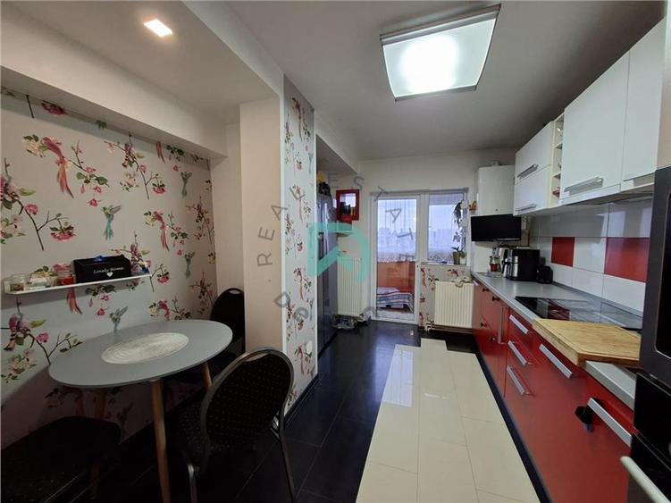 Apartament 3 camere Tractorul, 70mp., Brasov - 2