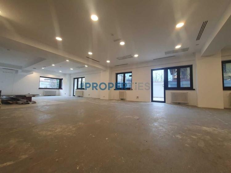 Comision 0! Inchiriere cladire birouri individuala - 1200mp - 3