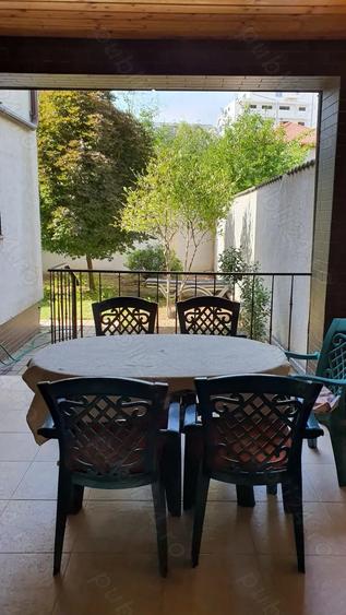 Cartier Latin, 3 camere, curte proprie si terasa - 1