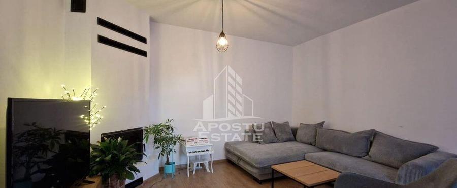 Apartament la casa cu curte comuna zona Piata Maria - 5