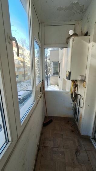 Dristor- Rm Valcea  metrou  3 minute- 3 camere - 10