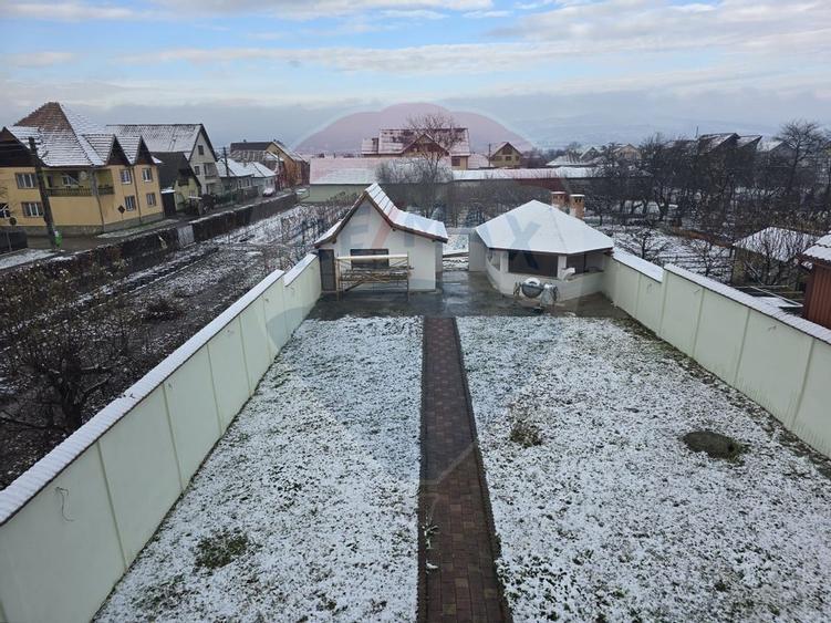 CASA SPATIOASA SI PRIMITOARE IN CENTRUL ORASULUI  AVRIG JUD,  SIBIU - 35