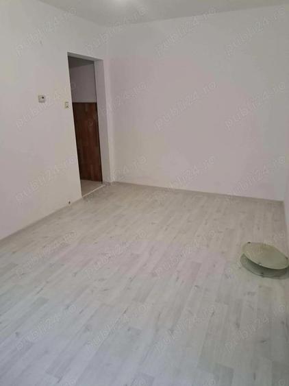 Apartament 2 camere de vanzare , Ozana , M15 , parter , 46.000 euro neg. - 10