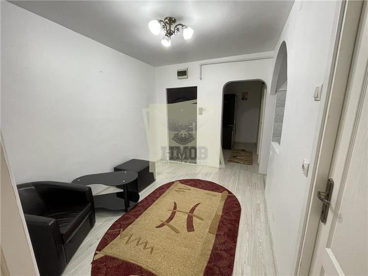 Apartament cu 2 camere decomandat si balcon in Vasile Aaron - 8