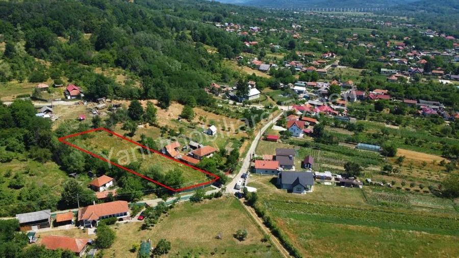 Teren de vanzare in comuna Poienarii de Arge?, sat Poienari, jude? Arge?. - 2