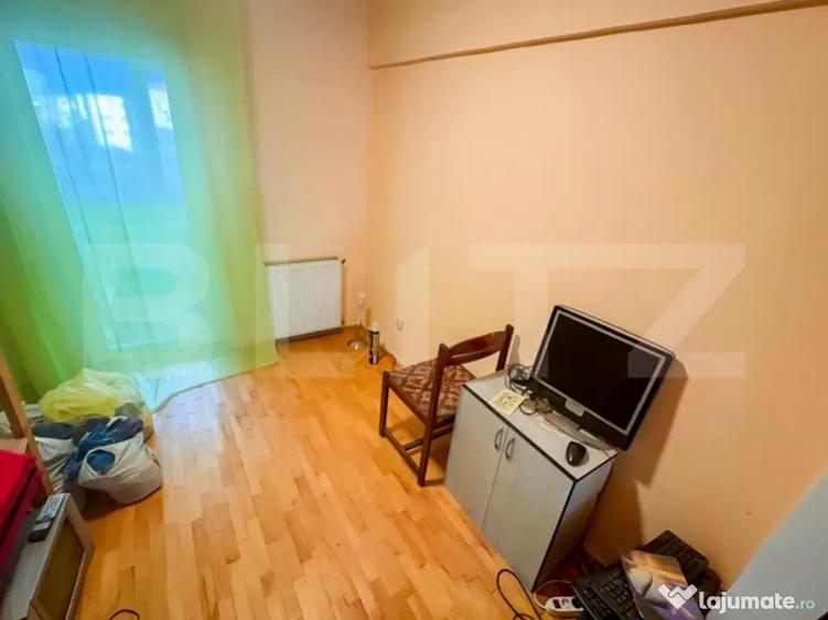 Apartament cu 4 camere, decomandat, zona Decebal - 1