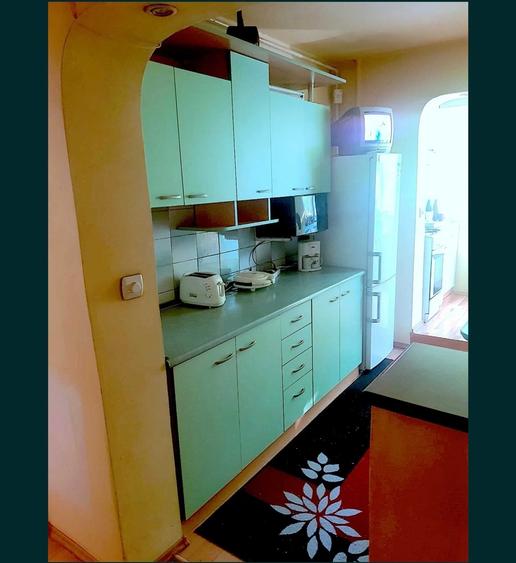 Metrou Apărători Patriei - 4